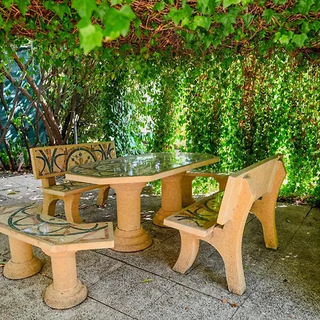 Leproso Willa Benewent